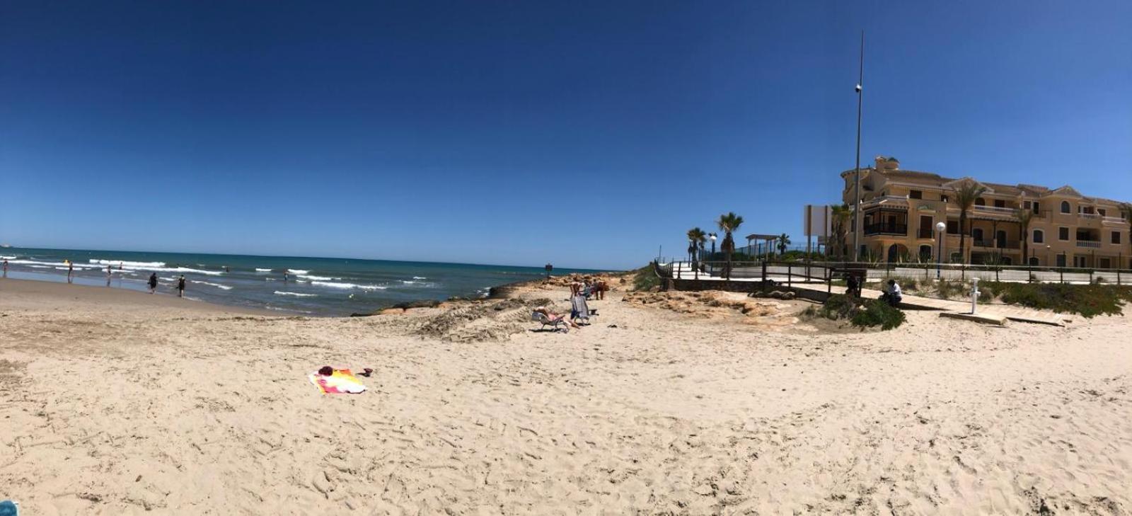 شقة Palmview Poolside Heaven In Turquesa Del Mar أوريويلا المظهر الخارجي الصورة