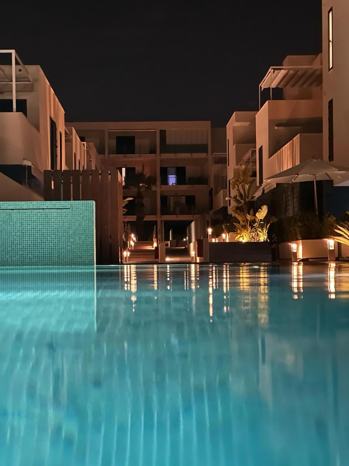 شقة Palmview Poolside Heaven In Turquesa Del Mar أوريويلا المظهر الخارجي الصورة