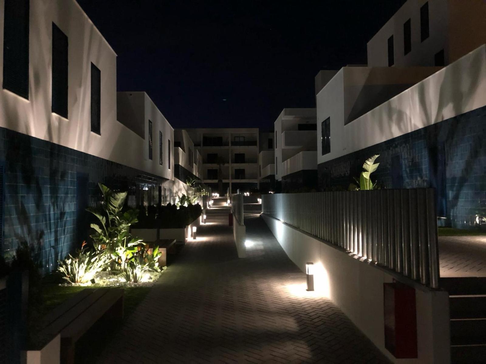 شقة Palmview Poolside Heaven In Turquesa Del Mar أوريويلا المظهر الخارجي الصورة