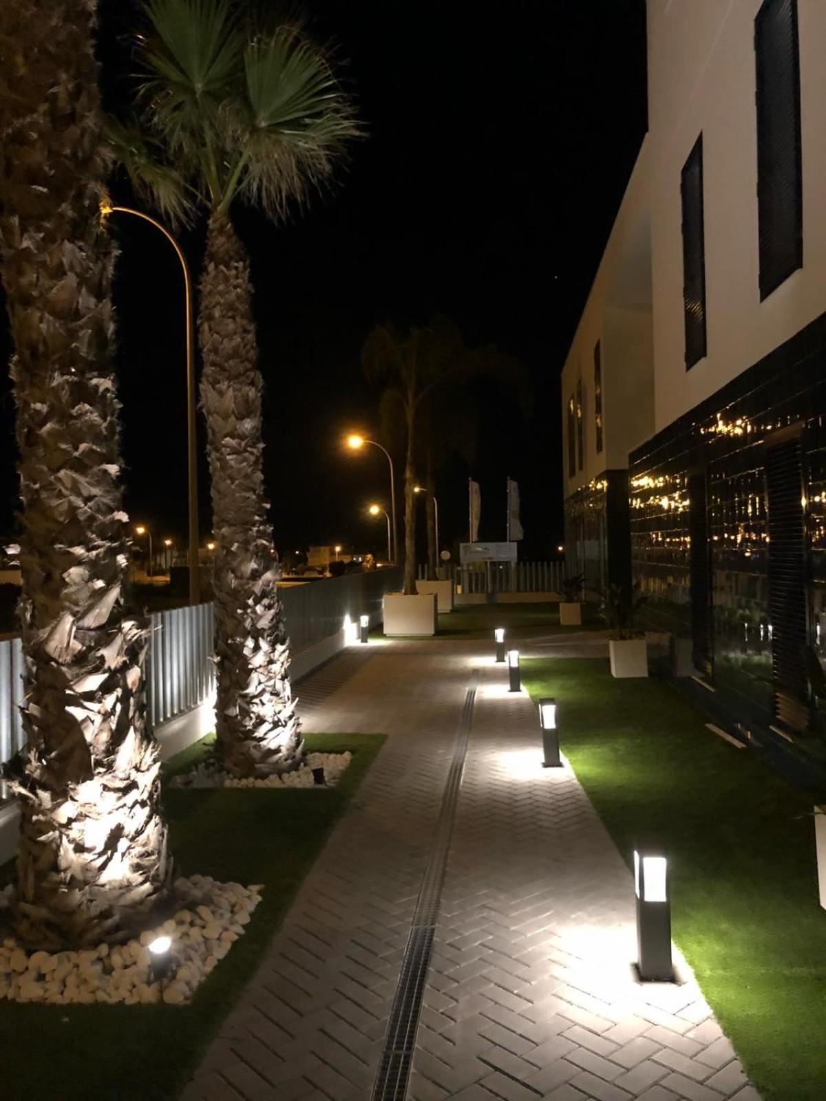 شقة Palmview Poolside Heaven In Turquesa Del Mar أوريويلا المظهر الخارجي الصورة